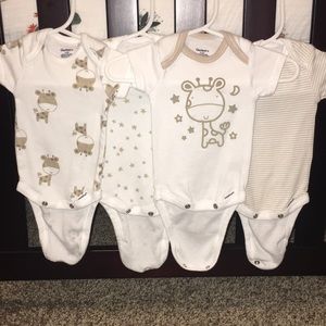 Gender Neutral Giraffe Onesie Bundle